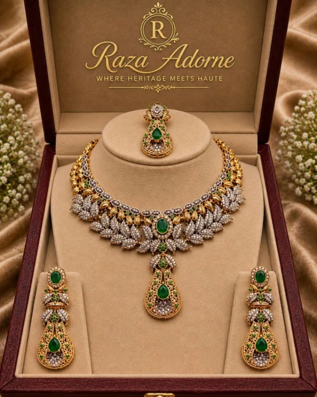 Emerald Majesty Antique Gold Set